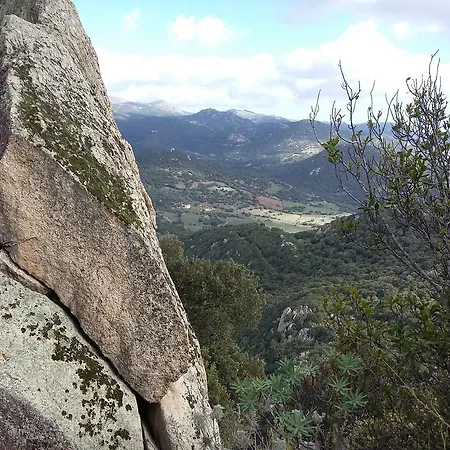 Pedru Caddu مزرعة للإقامة Tula